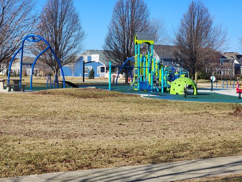 Tiny photo for 249 Hoffmann Drive, Buffalo Grove, IL 60089 (MLS # 12546175)