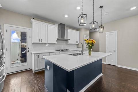 Tiny photo for 249 Hoffmann Drive, Buffalo Grove, IL 60089 (MLS # 12546175)