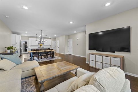 Tiny photo for 249 Hoffmann Drive, Buffalo Grove, IL 60089 (MLS # 12546175)