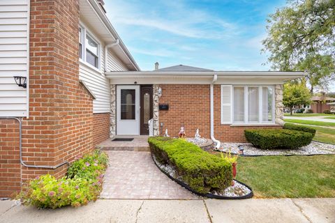 A home in Park Ridge