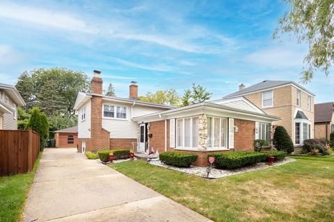 A home in Park Ridge