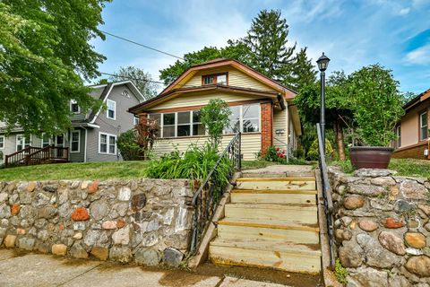811 N Chicago Avenue Rockford IL 61107