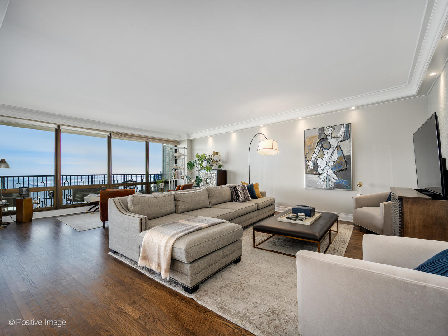 1040 N Lake Shore Drive 16C