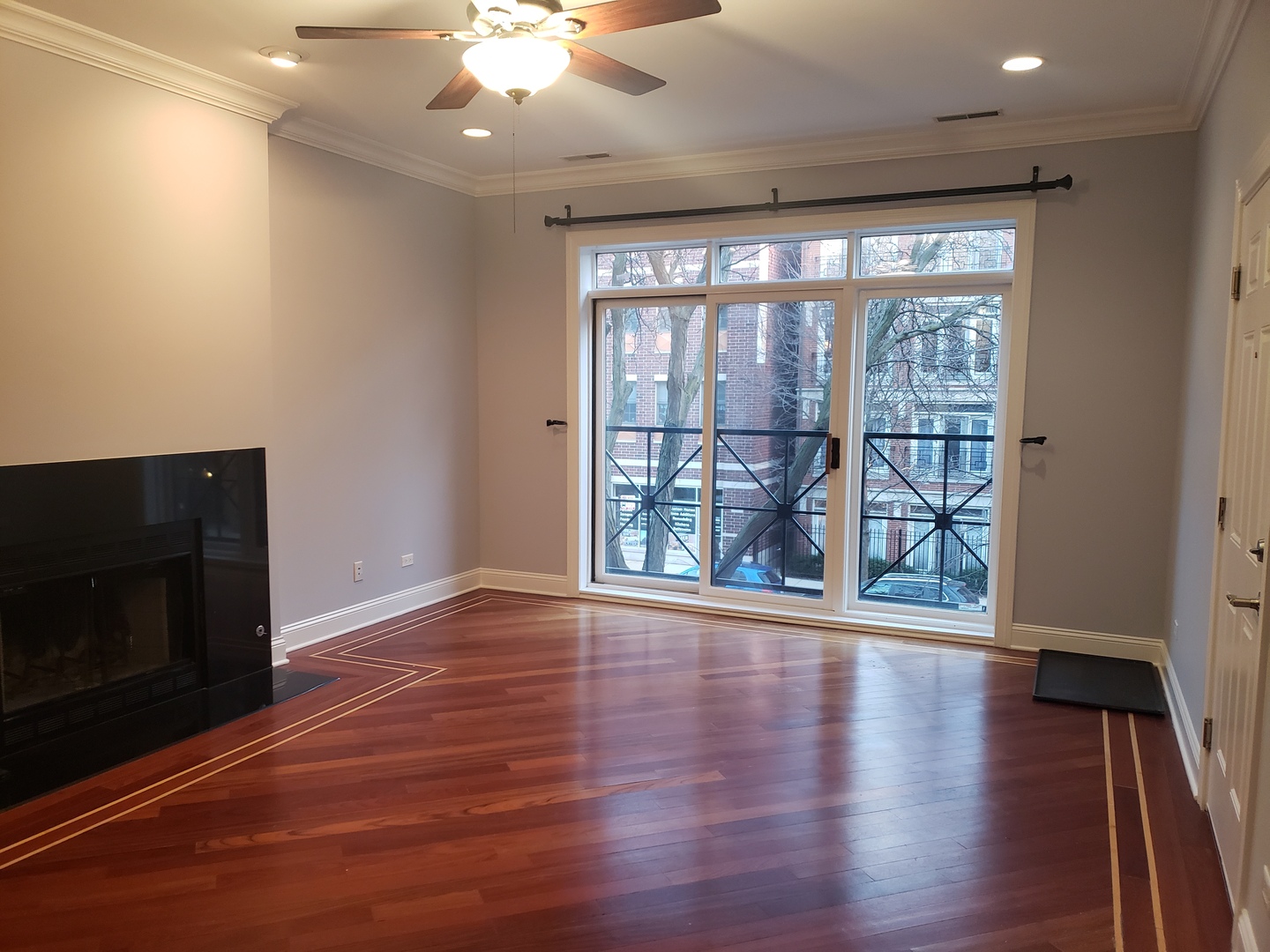 1924 W Diversey Avenue 2E