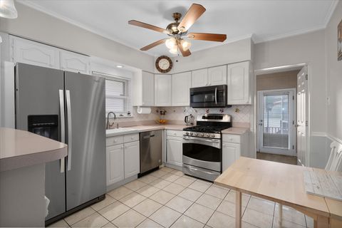 Tiny photo for 2318 N 73rd Avenue, Elmwood Park, IL 60707 (MLS # 12487543)