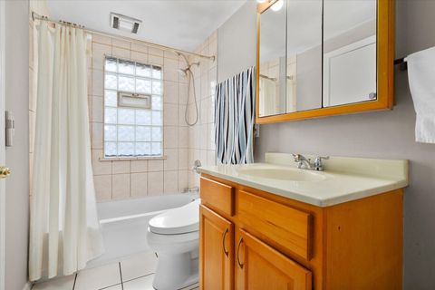 Tiny photo for 2318 N 73rd Avenue, Elmwood Park, IL 60707 (MLS # 12487543)
