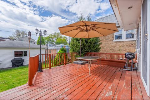 Tiny photo for 2318 N 73rd Avenue, Elmwood Park, IL 60707 (MLS # 12487543)