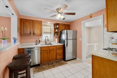 Tiny photo for 2318 N 73rd Avenue, Elmwood Park, IL 60707 (MLS # 12487543)