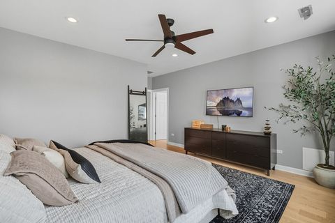 Tiny photo for 2936 N Lincoln Avenue #3N, Chicago, IL 60657 (MLS # 12488683)