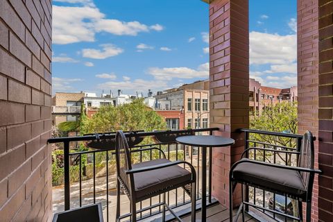 Tiny photo for 2936 N Lincoln Avenue #3N, Chicago, IL 60657 (MLS # 12488683)
