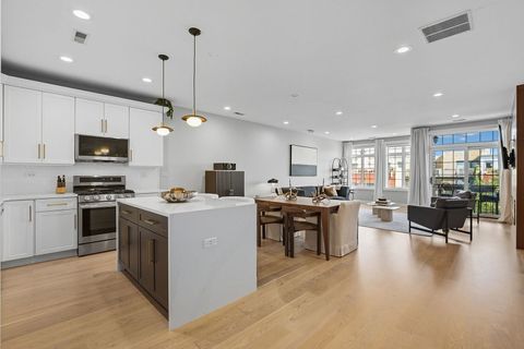 Tiny photo for 2936 N Lincoln Avenue #3N, Chicago, IL 60657 (MLS # 12488683)