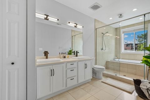 Tiny photo for 2936 N Lincoln Avenue #3N, Chicago, IL 60657 (MLS # 12488683)