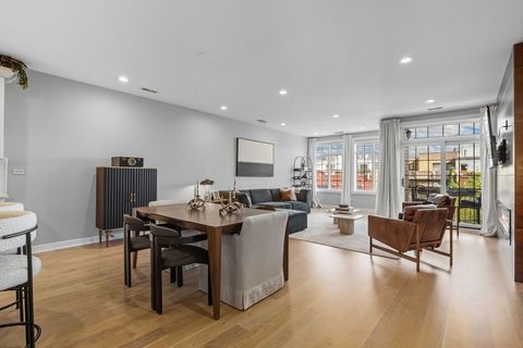 Tiny photo for 2936 N Lincoln Avenue #3N, Chicago, IL 60657 (MLS # 12488683)