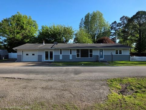 Photo of 1820 N 14th Street, Herrin, IL 62948 (MLS # 12624334)