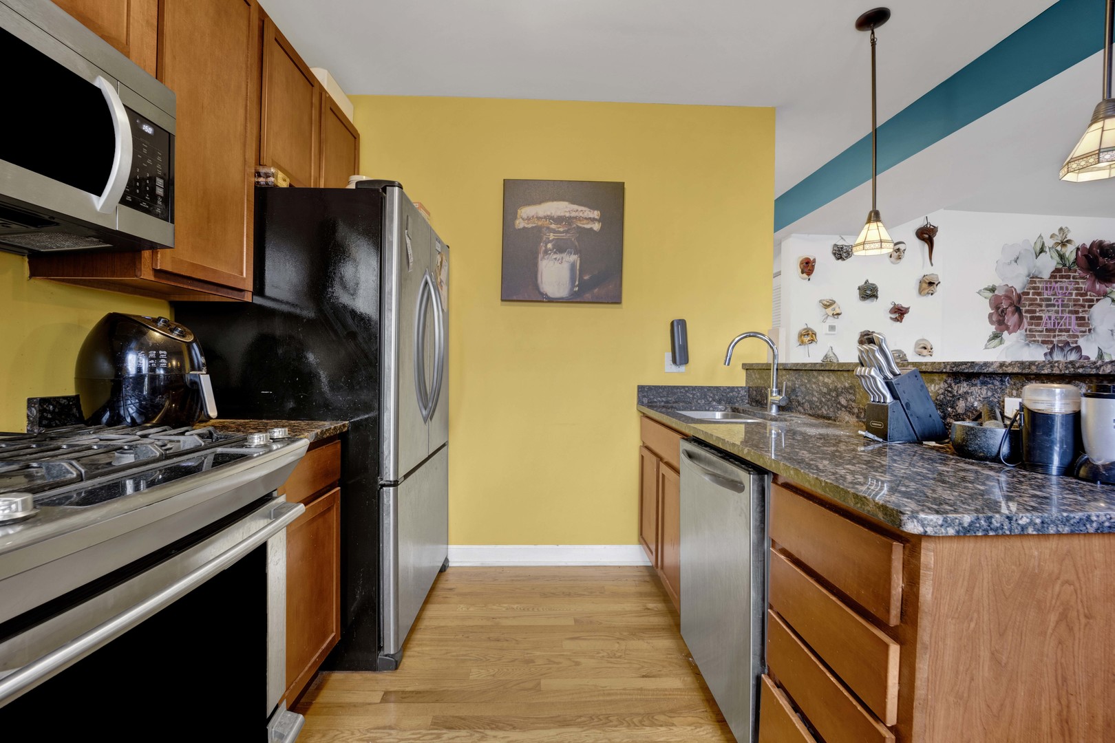 6204 N Claremont Avenue 2