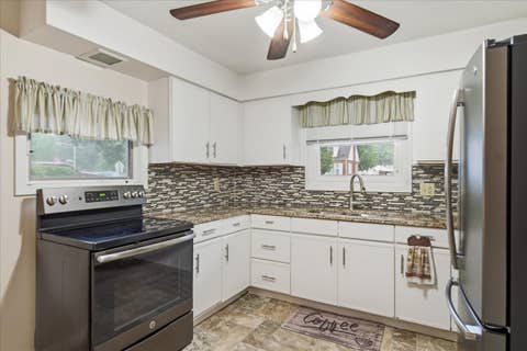 Tiny photo for 808 W 14th Street, Sterling, IL 61081 (MLS # 12708144)