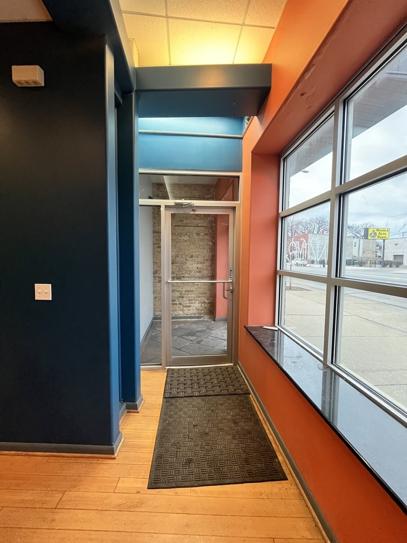 4203 W Fullerton Avenue