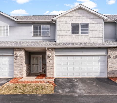 Photo of 1923 Waters Edge Drive, Minooka, IL 60447 (MLS # 12550430)