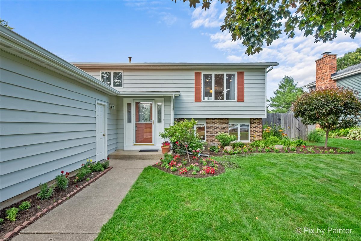 404 KENSINGTON Drive