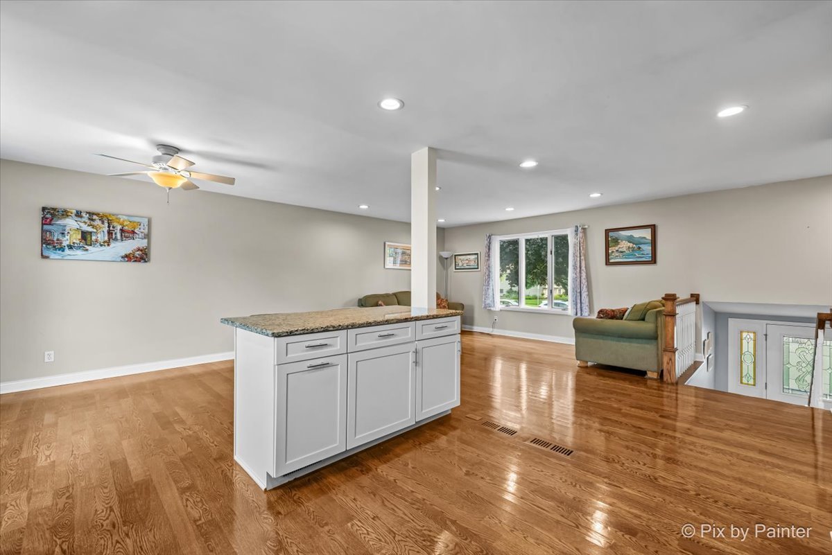 404 KENSINGTON Drive