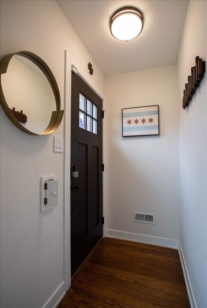 4956 N Menard Avenue