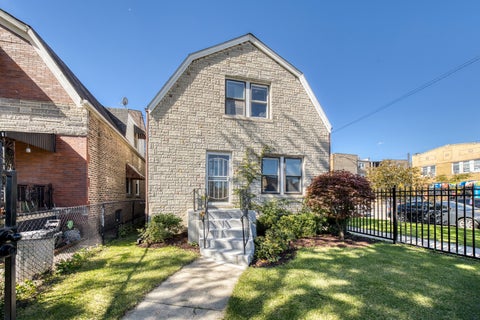 Tiny photo for 1156 N Keystone Avenue, Chicago, IL 60651 (MLS # 12789383)