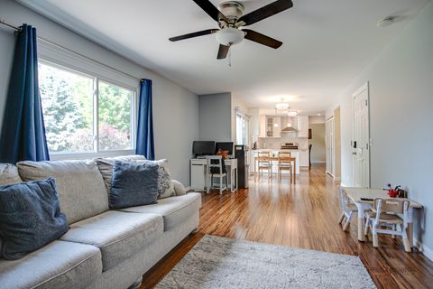 Tiny photo for 1636 Green River Drive, Schaumburg, IL 60194 (MLS # 12701714)