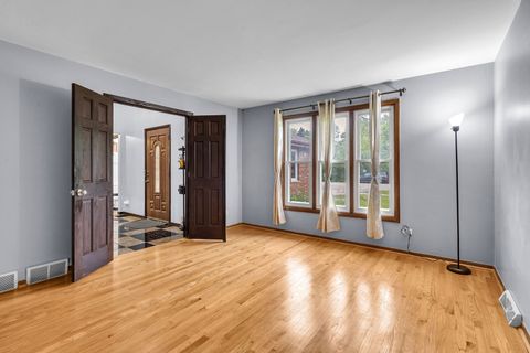 Tiny photo for 2015 Busse Highway, Des Plaines, IL 60016 (MLS # 12373394)