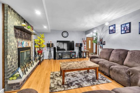 Tiny photo for 2015 Busse Highway, Des Plaines, IL 60016 (MLS # 12373394)