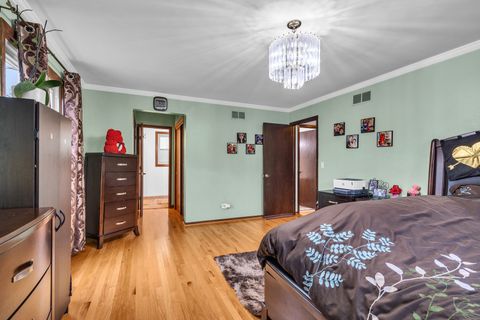 Tiny photo for 2015 Busse Highway, Des Plaines, IL 60016 (MLS # 12373394)