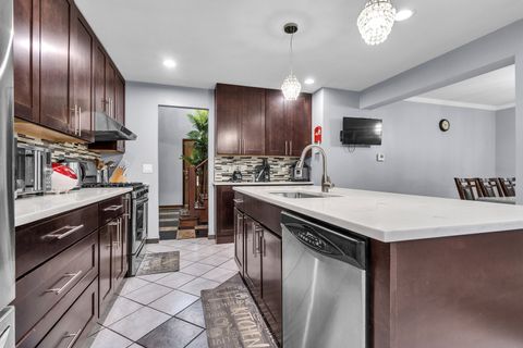 Tiny photo for 2015 Busse Highway, Des Plaines, IL 60016 (MLS # 12373394)