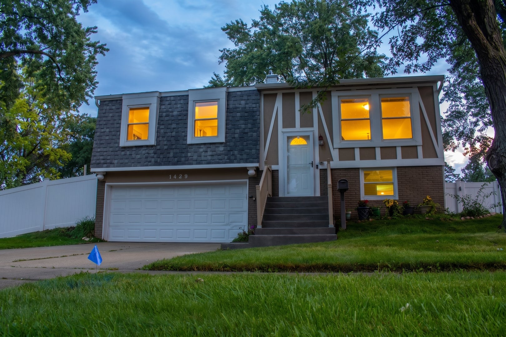 1429 N Green Meadows Boulevard