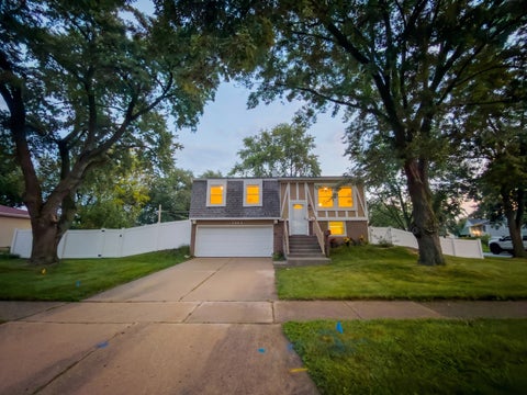 Tiny photo for 1429 N Green Meadows Boulevard, Streamwood, IL 60107 (MLS # 12754880)