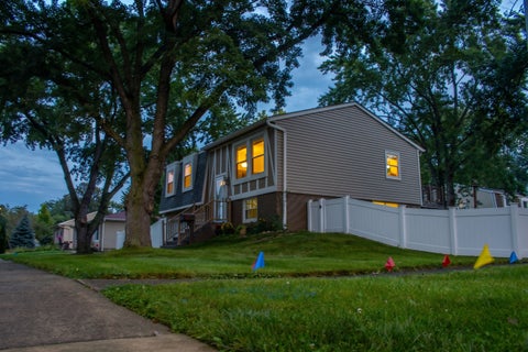 Tiny photo for 1429 N Green Meadows Boulevard, Streamwood, IL 60107 (MLS # 12754880)
