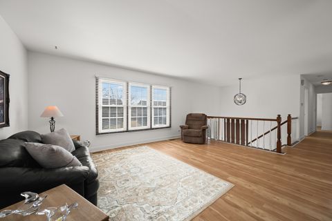 Tiny photo for 1220 Dorchester Lane, Hoffman Estates, IL 60169 (MLS # 12587795)