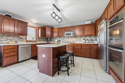 Tiny photo for 22124 Meadow Lake Place, Richton Park, IL 60471 (MLS # 12615141)