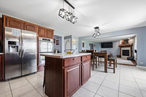 Tiny photo for 22124 Meadow Lake Place, Richton Park, IL 60471 (MLS # 12615141)