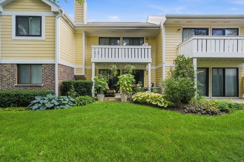 Tiny photo for 496 Thornhill Lane #C1, Wheeling, IL 60090 (MLS # 12736991)