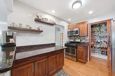 Tiny photo for 496 Thornhill Lane #C1, Wheeling, IL 60090 (MLS # 12736991)