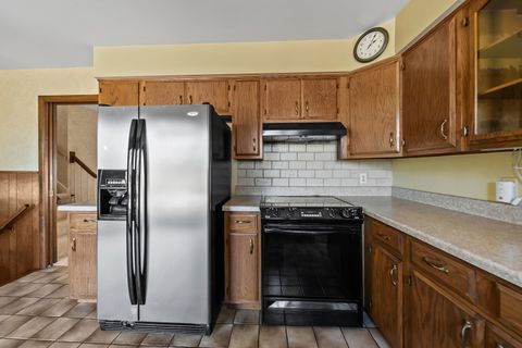 Tiny photo for 8104 Mason Hill Road, Woodstock, IL 60098 (MLS # 12474261)