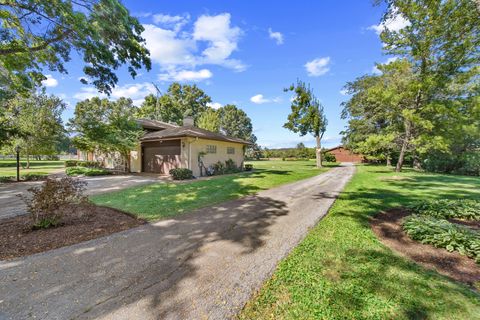 Tiny photo for 8104 Mason Hill Road, Woodstock, IL 60098 (MLS # 12474261)