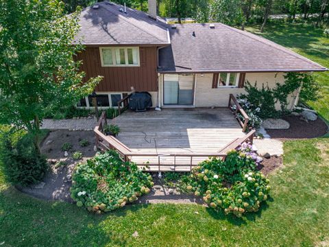 Tiny photo for 8104 Mason Hill Road, Woodstock, IL 60098 (MLS # 12474261)