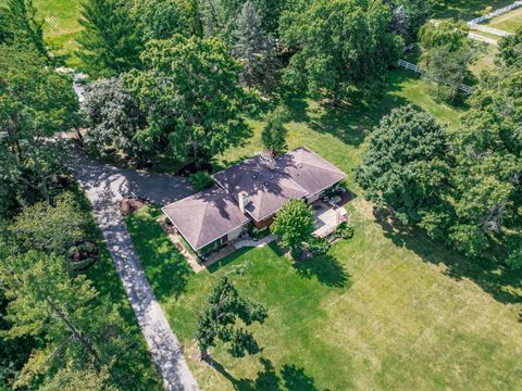 Tiny photo for 8104 Mason Hill Road, Woodstock, IL 60098 (MLS # 12474261)
