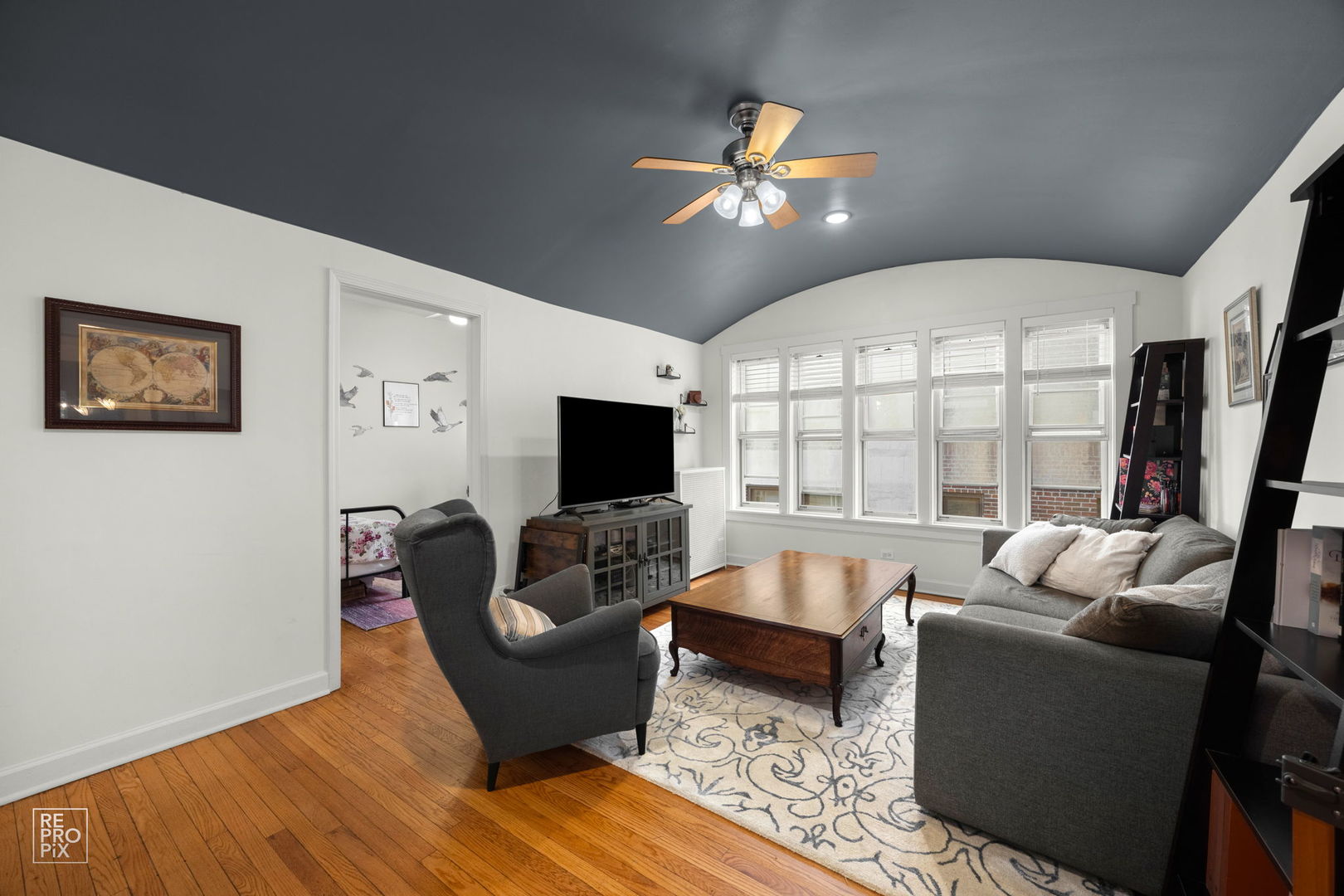 1252 W Pratt Boulevard 2