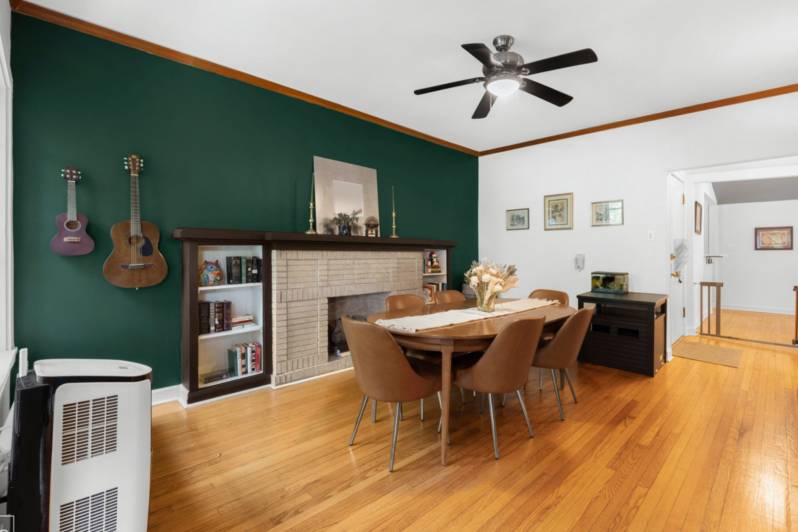 1252 W Pratt Boulevard 2