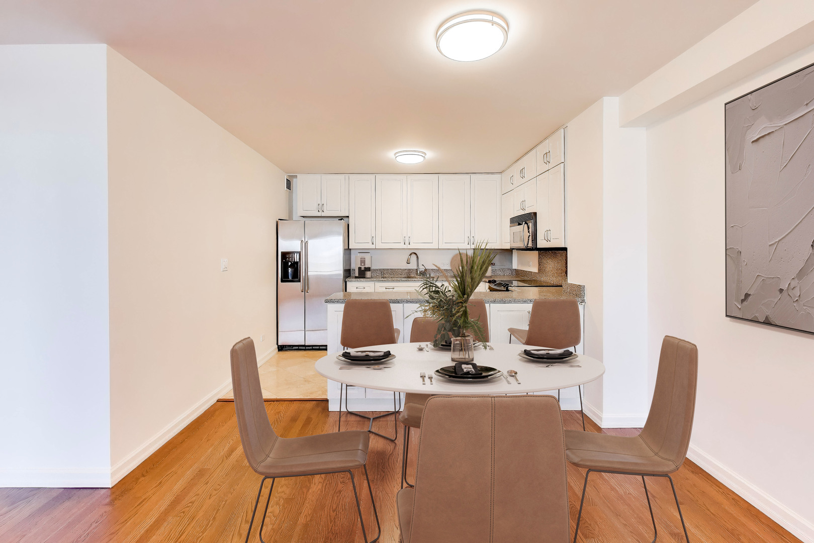 555 W CORNELIA Avenue 1511