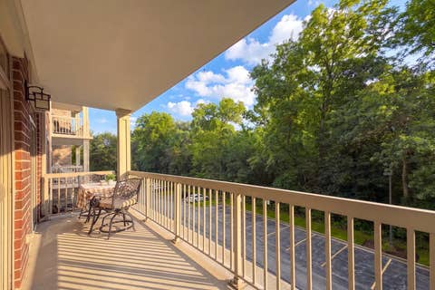 Tiny photo for 425 Benjamin Drive #302, Vernon Hills, IL 60061 (MLS # 12680689)