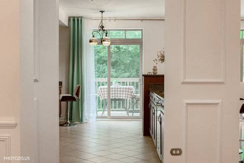 Tiny photo for 425 Benjamin Drive #302, Vernon Hills, IL 60061 (MLS # 12680689)