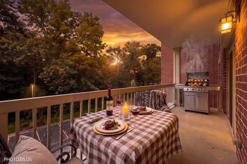 Tiny photo for 425 Benjamin Drive #302, Vernon Hills, IL 60061 (MLS # 12680689)