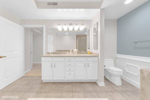 Tiny photo for 425 Benjamin Drive #302, Vernon Hills, IL 60061 (MLS # 12680689)